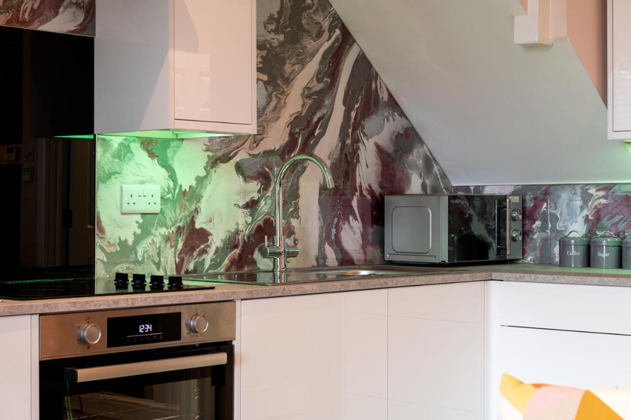 Cool, Calm & Contractor-Approved - Summer Stays Open - Apartment D Джиллингем Экстерьер фото